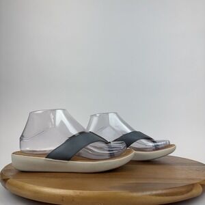 Womens BOC Born Aimee Blue Leather Slip On Flip Flops Thong Sandals Size 7 M